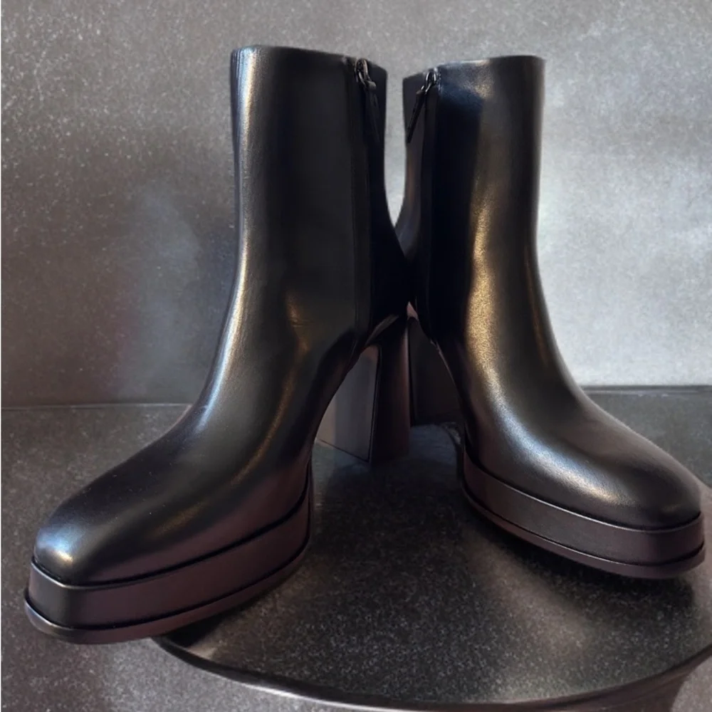 Ash details **new